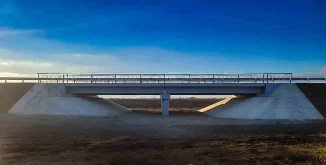 В Зимовниковском районе Дона открыли движение по обновленному мосту - фото 1