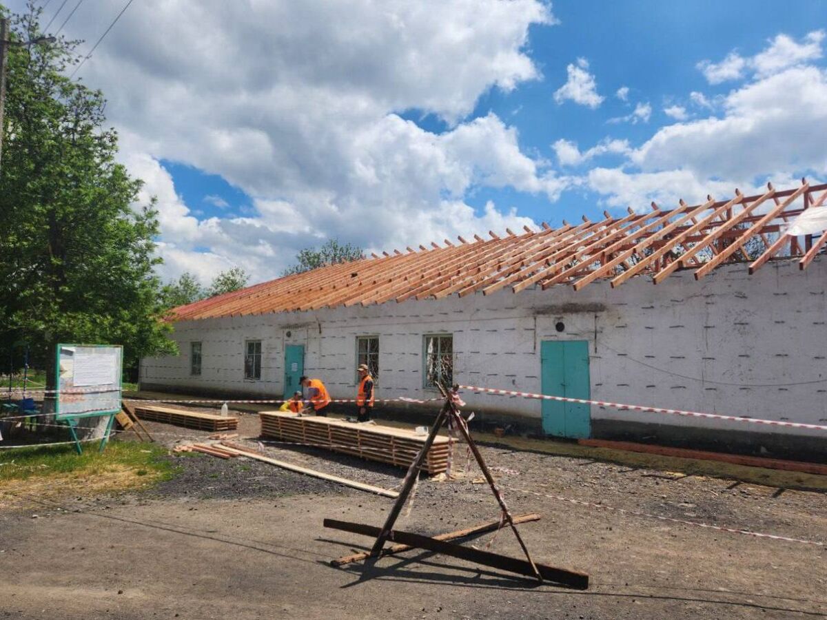 Клуб «Шахтер» в Троицко-Харцызске восстанавливается силами нижегородцев - фото 1