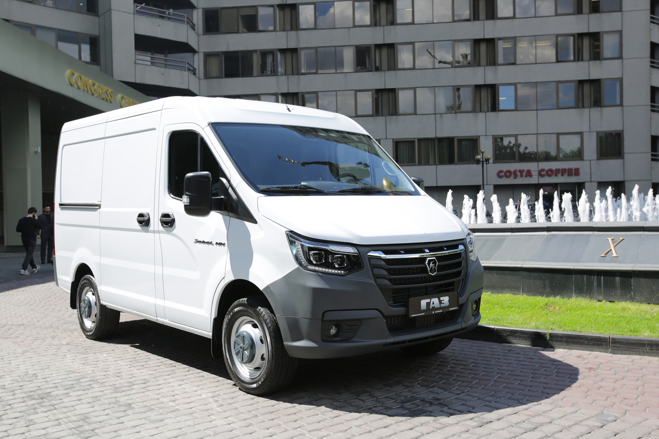 ГАЗ представил предсерийный образец городского развозного фургона «Соболь NN»
