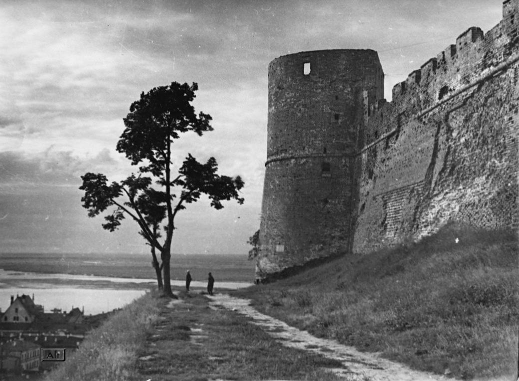 Опубликованы фотографии Нижегородского кремля до реставрации  - фото 1