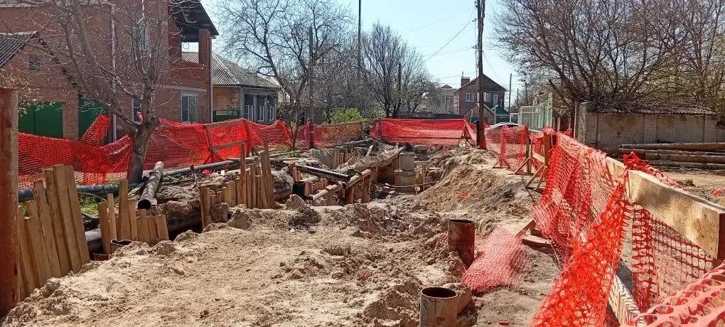 В Таганроге завершают ремонт крупного канализационного коллектора - фото 1